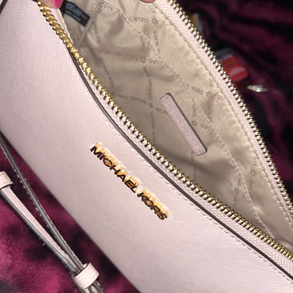 Michael Kors Jet Set Convertible Crossbody Purse - Picture 4 of 6